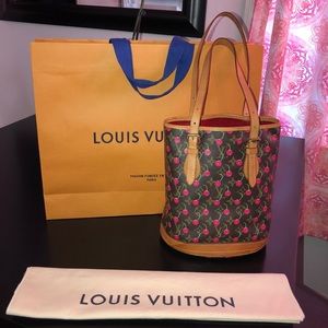 🍒FINAL PRICE🍒LV BUCKET CHERRY MONOGRAM CANVAS🍒